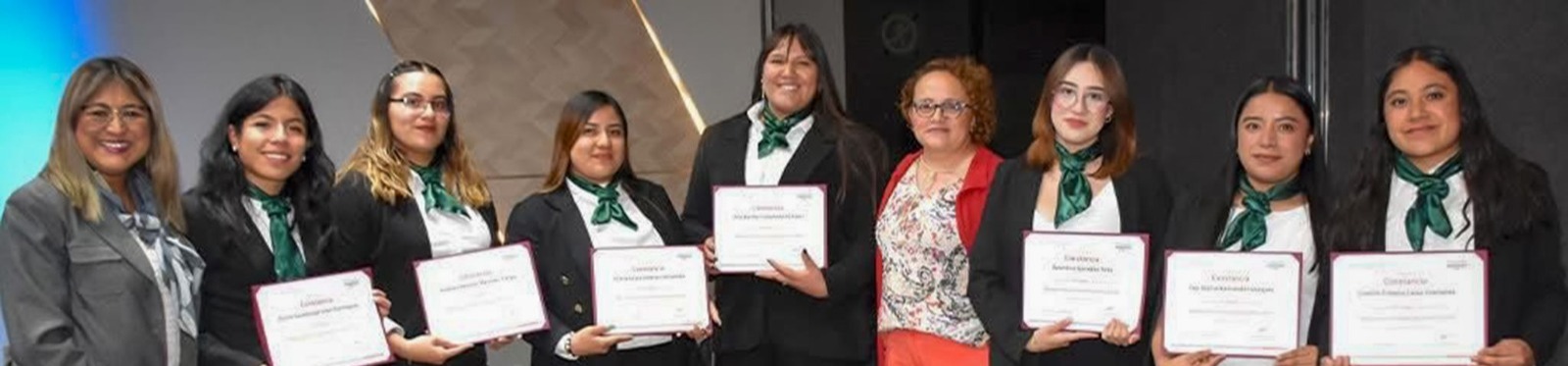 alumnas-de-contaduria-uaem-logran-tercer-lugar-nacional-en-maraton-de-conocimiento-sobre-etica