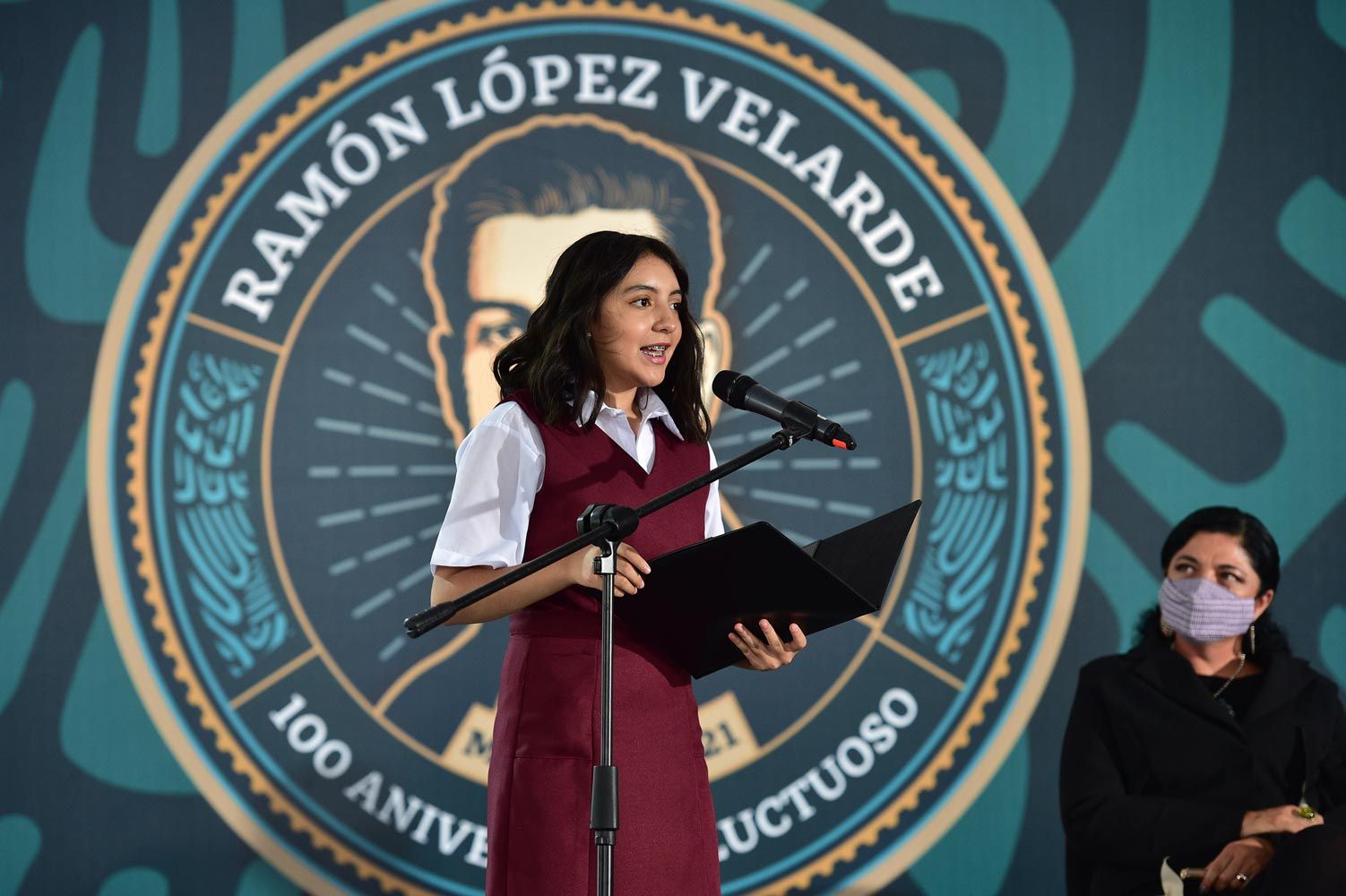 2021-06-20-lopez-velarde-poeta-y-ejemplo-de-servidor-publico-austero-y-humanitario-amlo