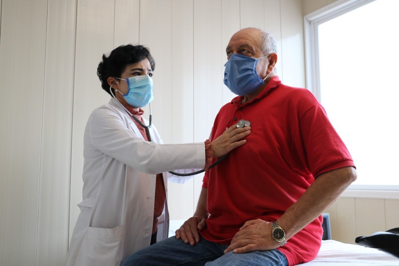 2021-10-15-mas-costoso-el-tratamiento-covid-19-para-hombres-que-para-mujeres-con-seguro-de-gastos-medicos