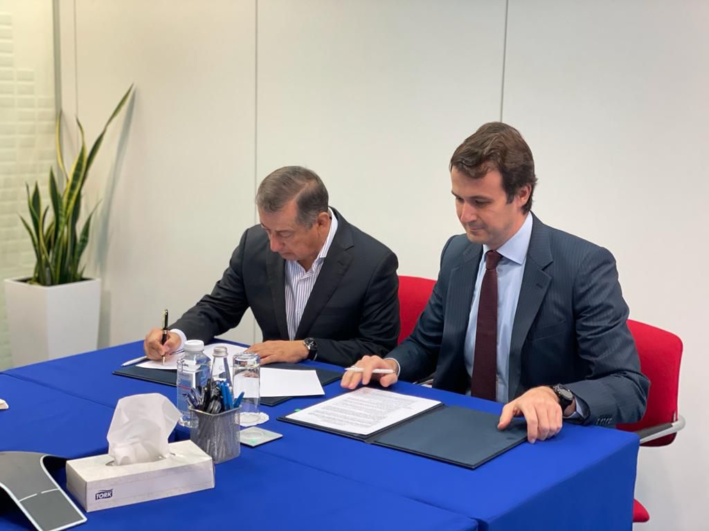 2021-10-18-firma-mexico-convenio-para-envasar-vacuna-sputnik-v