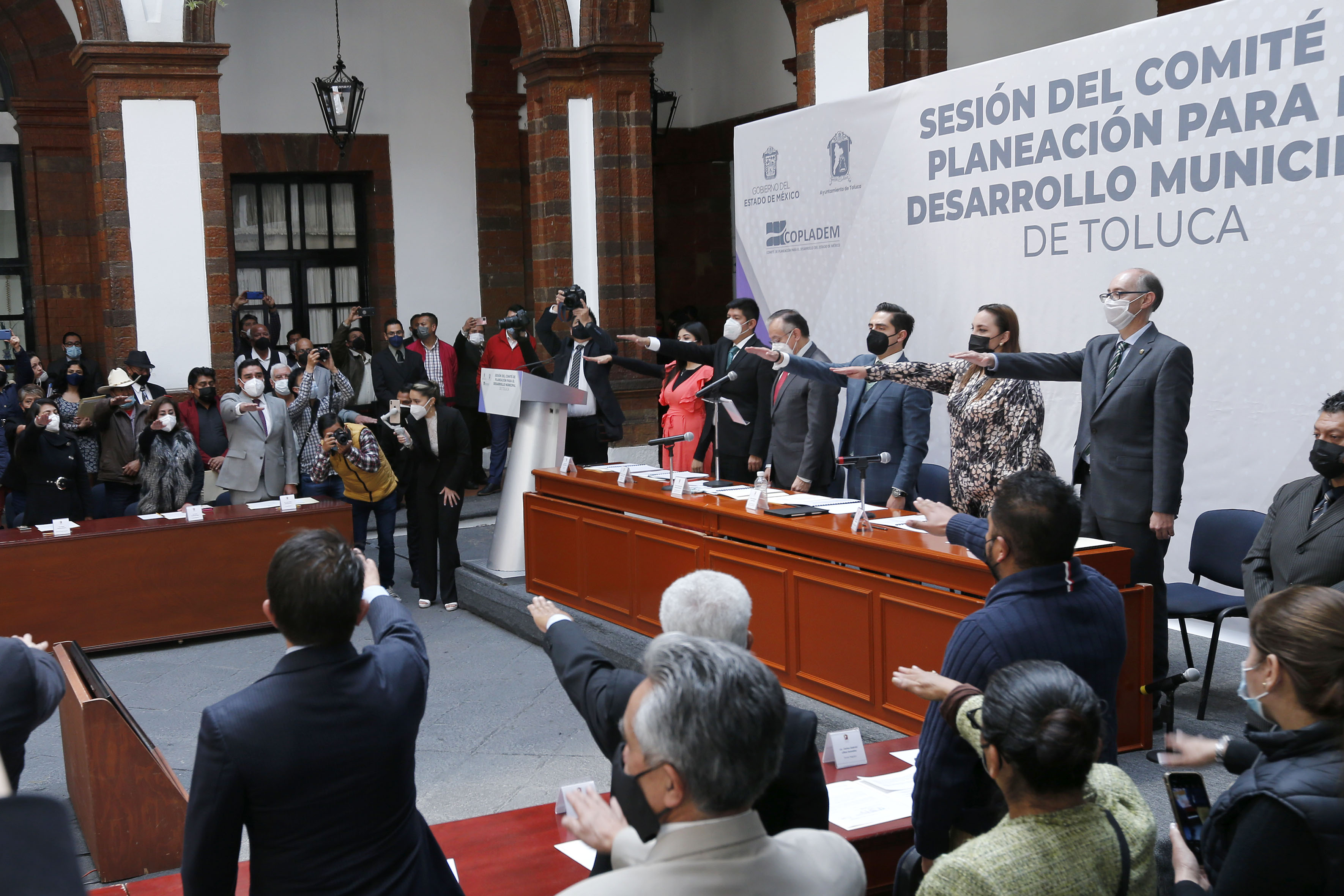 2022-02-16-colabora-uaemex-en-la-elaboracion-del-plan-de-desarrollo-municipal-de-toluca-destacan-sus-aportaciones-a-favor-del-desarrollo-sostenible