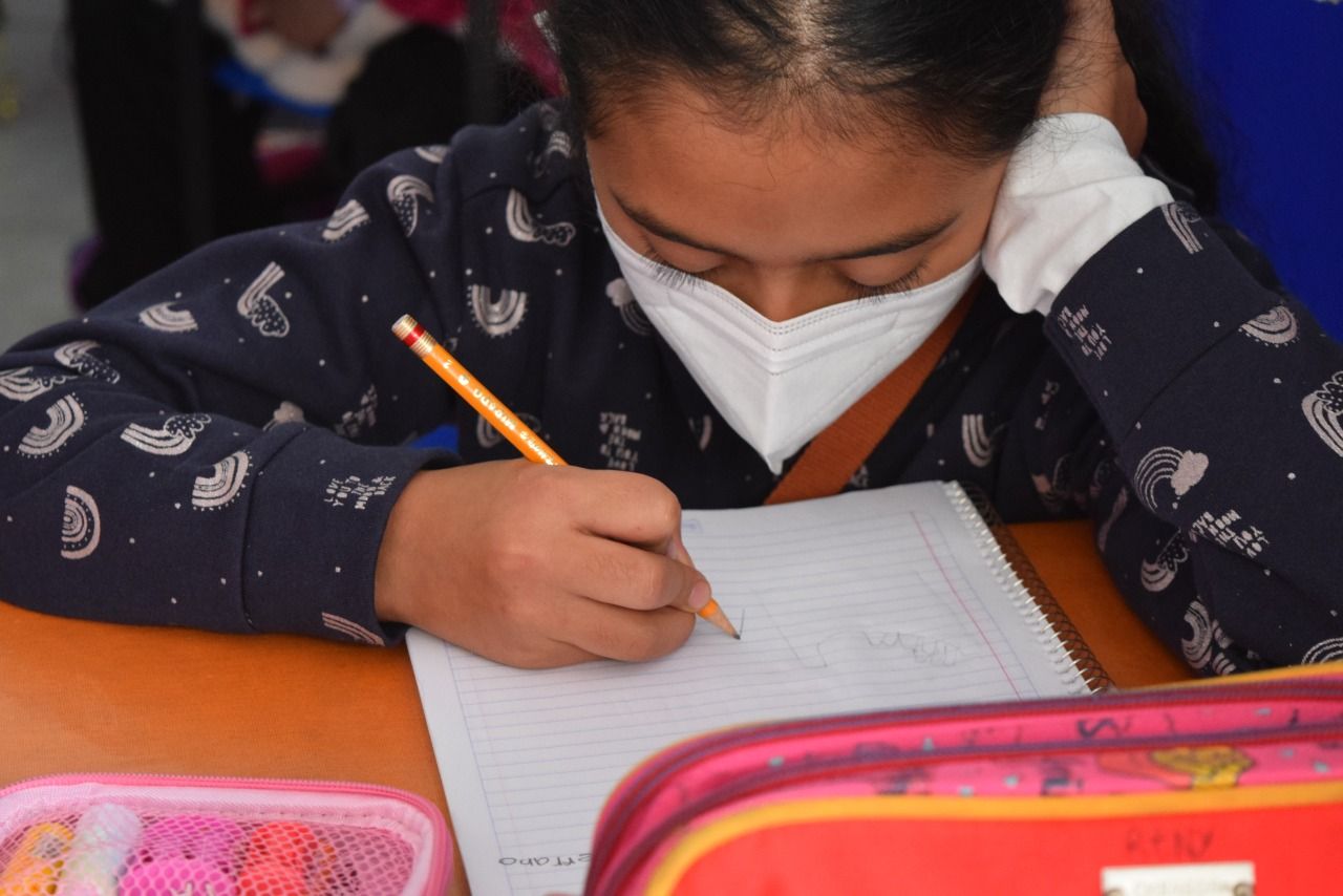 2022-02-02-casos-minimos-de-covid-19-en-escuelas-del-estado-muestran-tendencia-a-la-baja-de-4a-ola