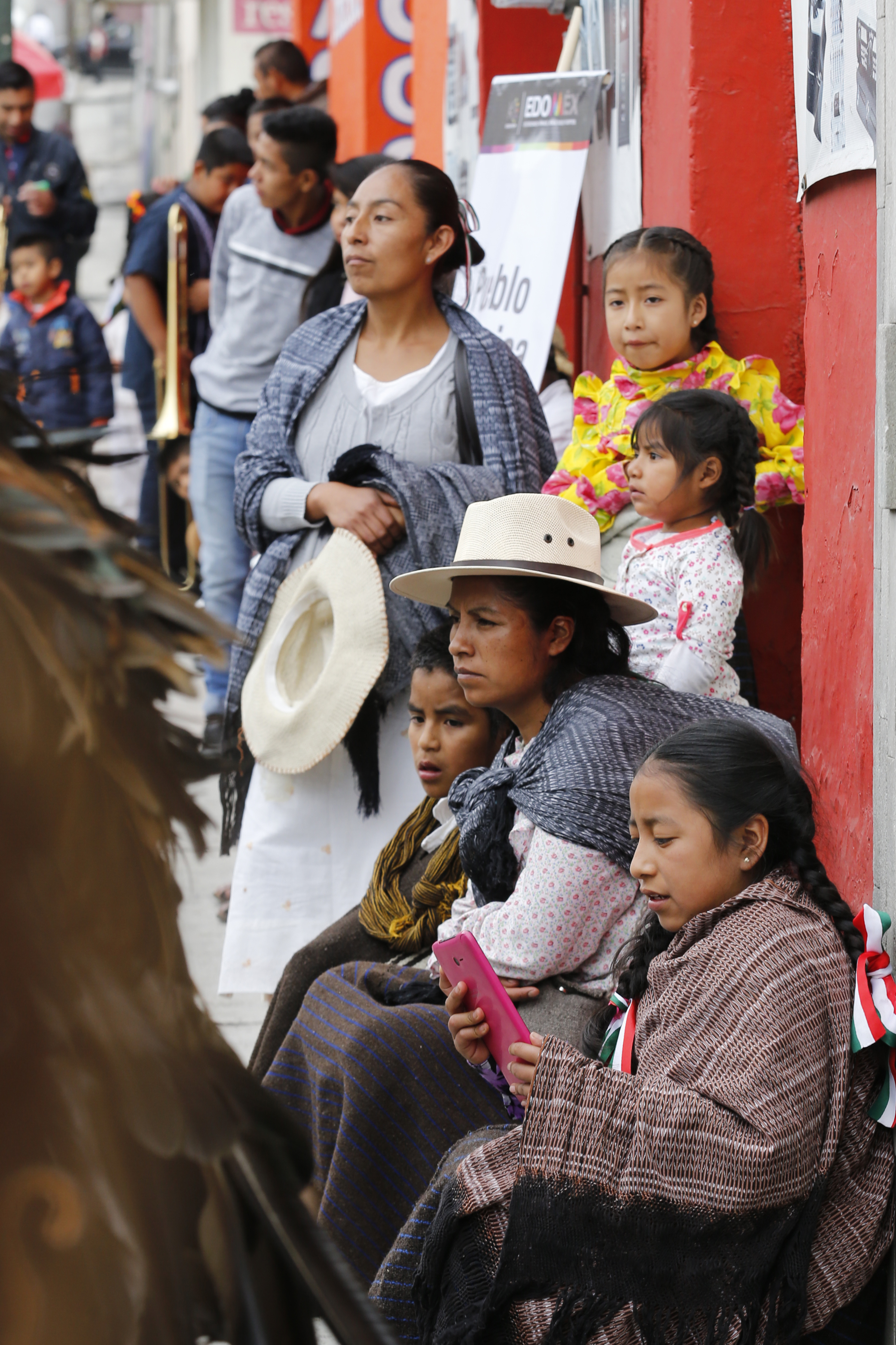 2022-04-13-necesario-reconocer-los-cuidados-familiares-como-trabajo-remunerado