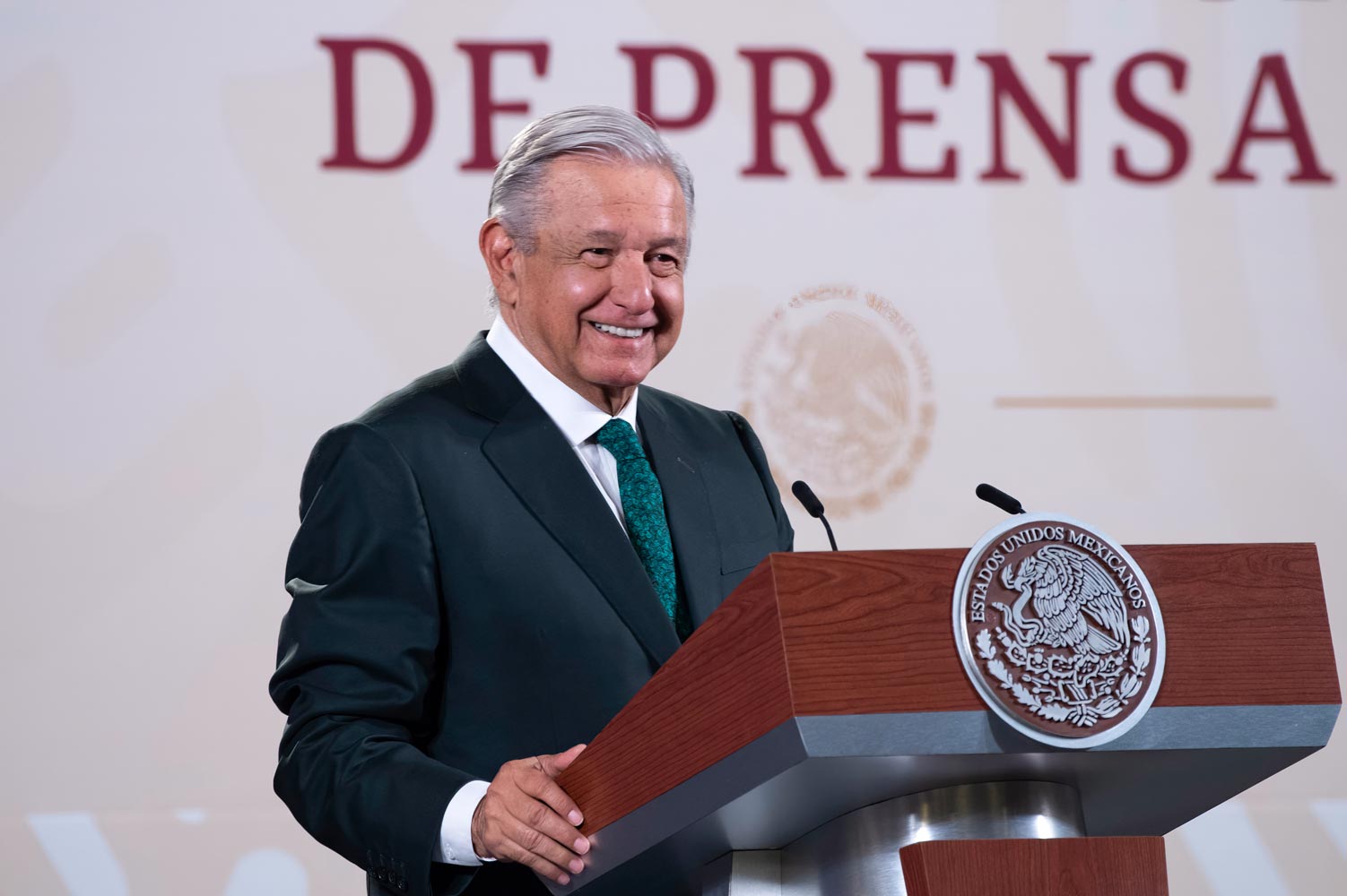 2023-01-04-prevalece-fortaleza-del-peso-frente-al-dolar-amlo