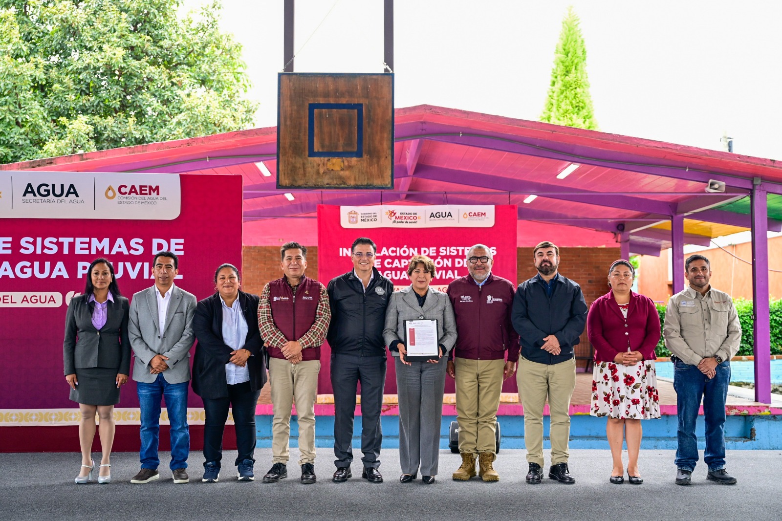 gobernadora-beneficiara-a-mas-de-46-mil-mexiquenses-con-sistemas-para-captar-agua-de-lluvia