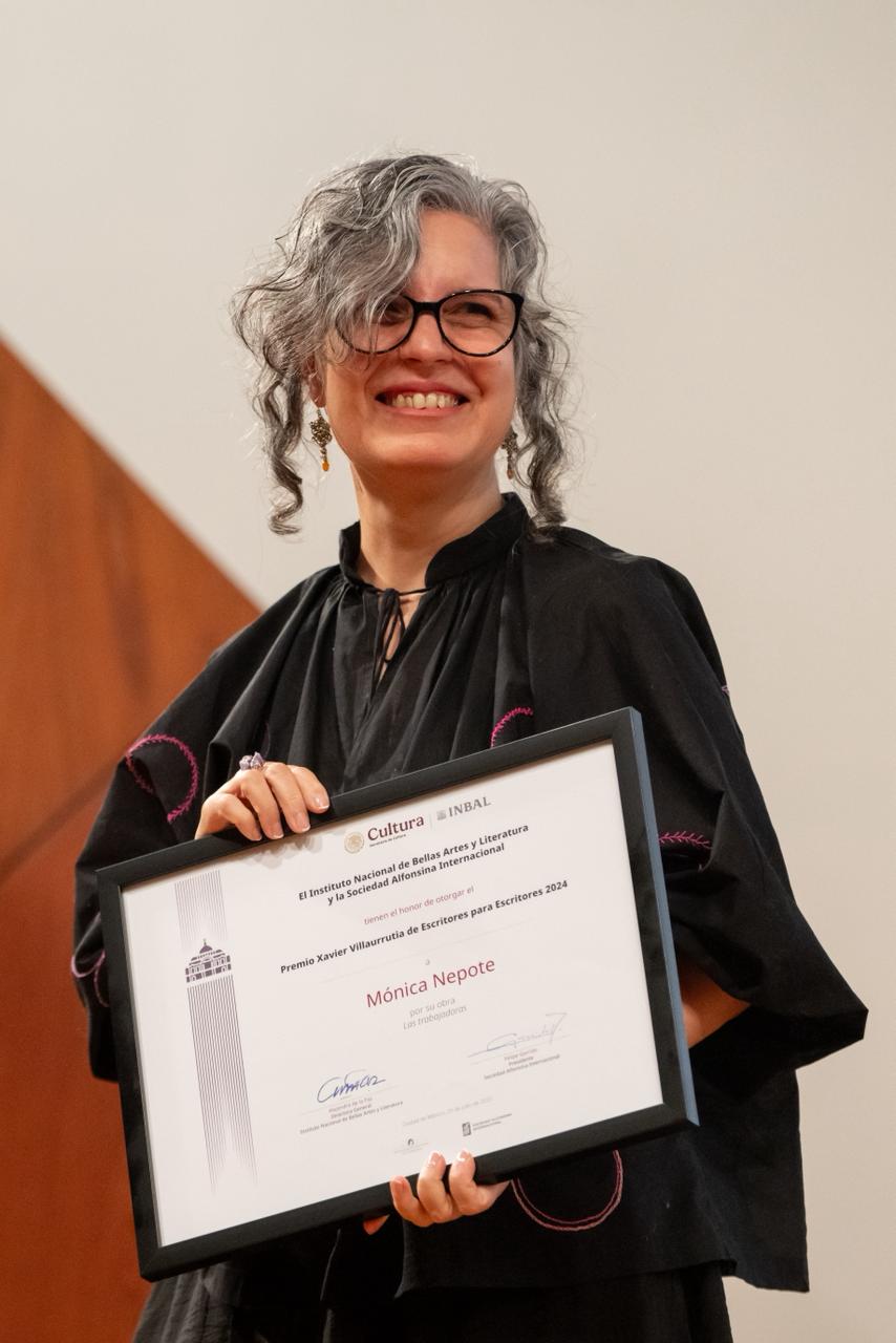 gana-monica-nepote-el-70-premio-xavier-villaurrutia-con-libro-las-trabajadoras-reivindicacion-de-las-mujeres