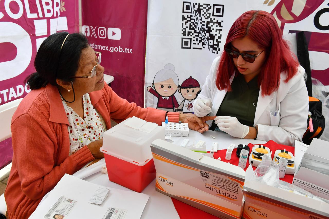 Fortalece DIFEM la salud preventiva con más de 9 mil pruebas gratuitas de VIH en el EdoMéx