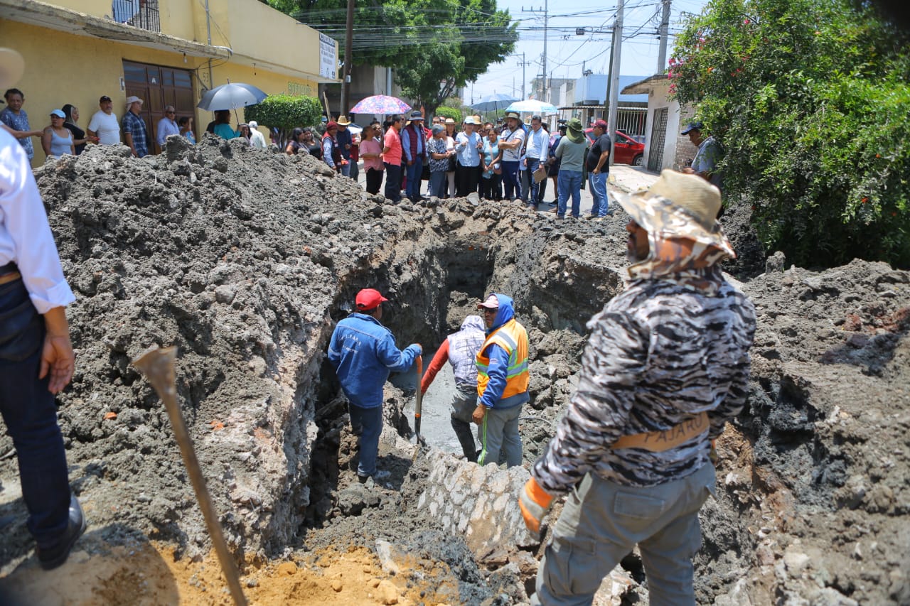 Rehabilitan drenaje tras 40 años de olvido en colonia El Chamizal de Ecatepec