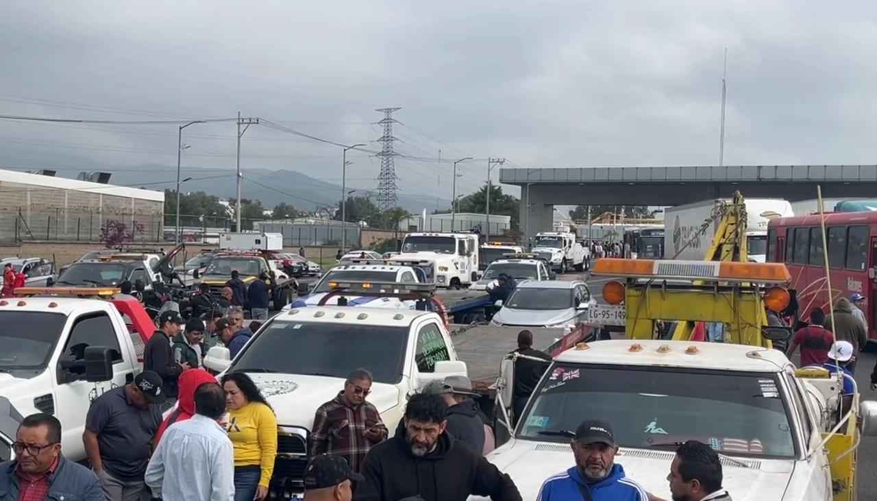 Con bloqueos en entradas  a la CDMX, transportistas exigen libertad de compañero secuestrado y amagan con hacer justicia por mano propia