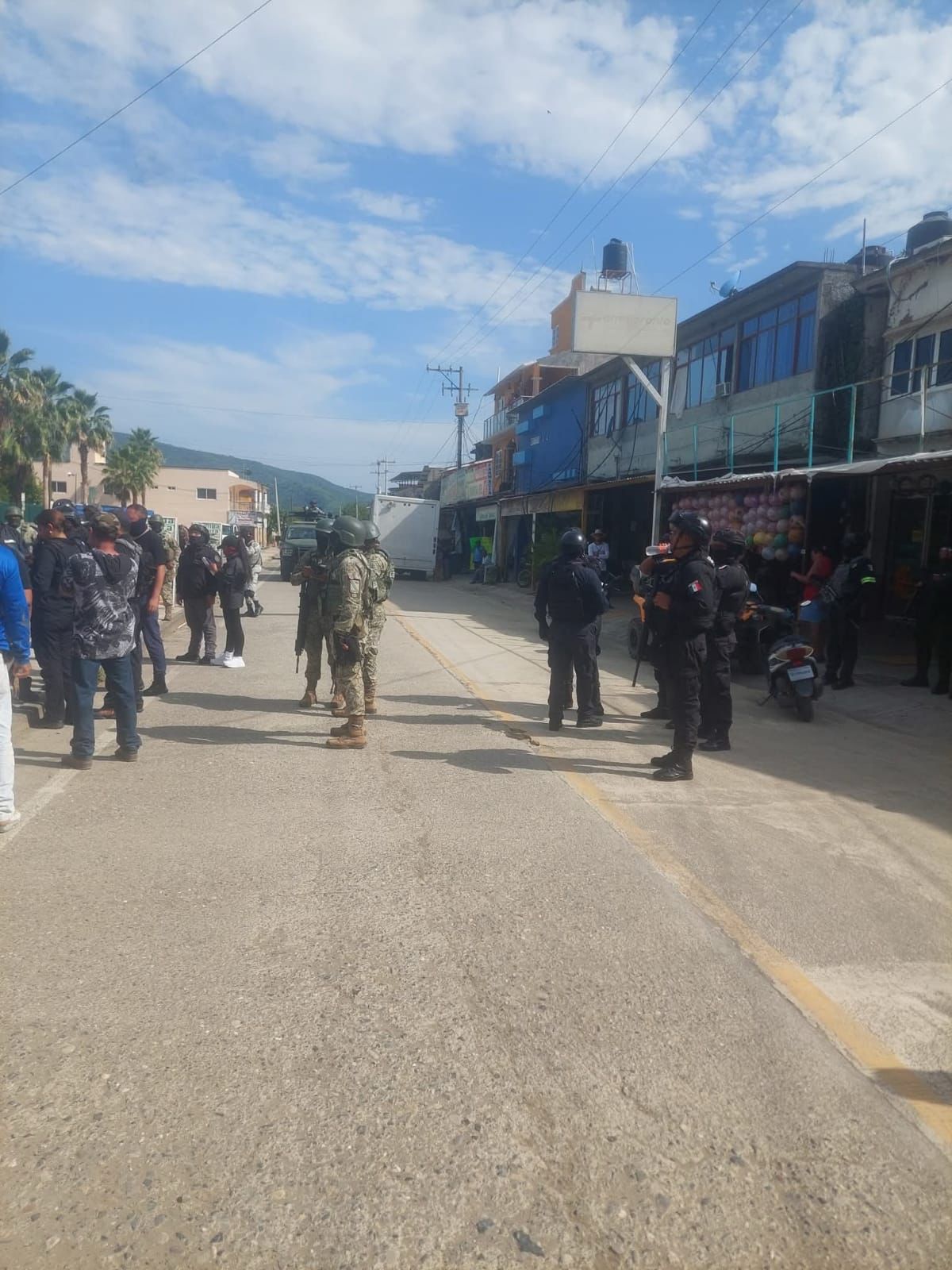 Caos al sur del Edomex, bloquean vialidades  para impedir operativo  de seguridad