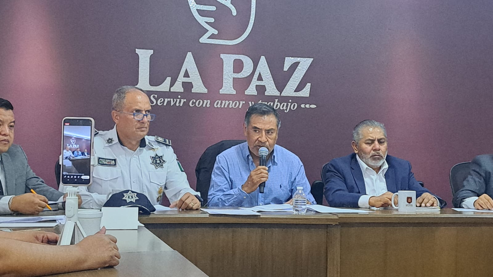 manifestaciones-de-policias-en-los-reyes-la-paz-tiene-tintes-politicos