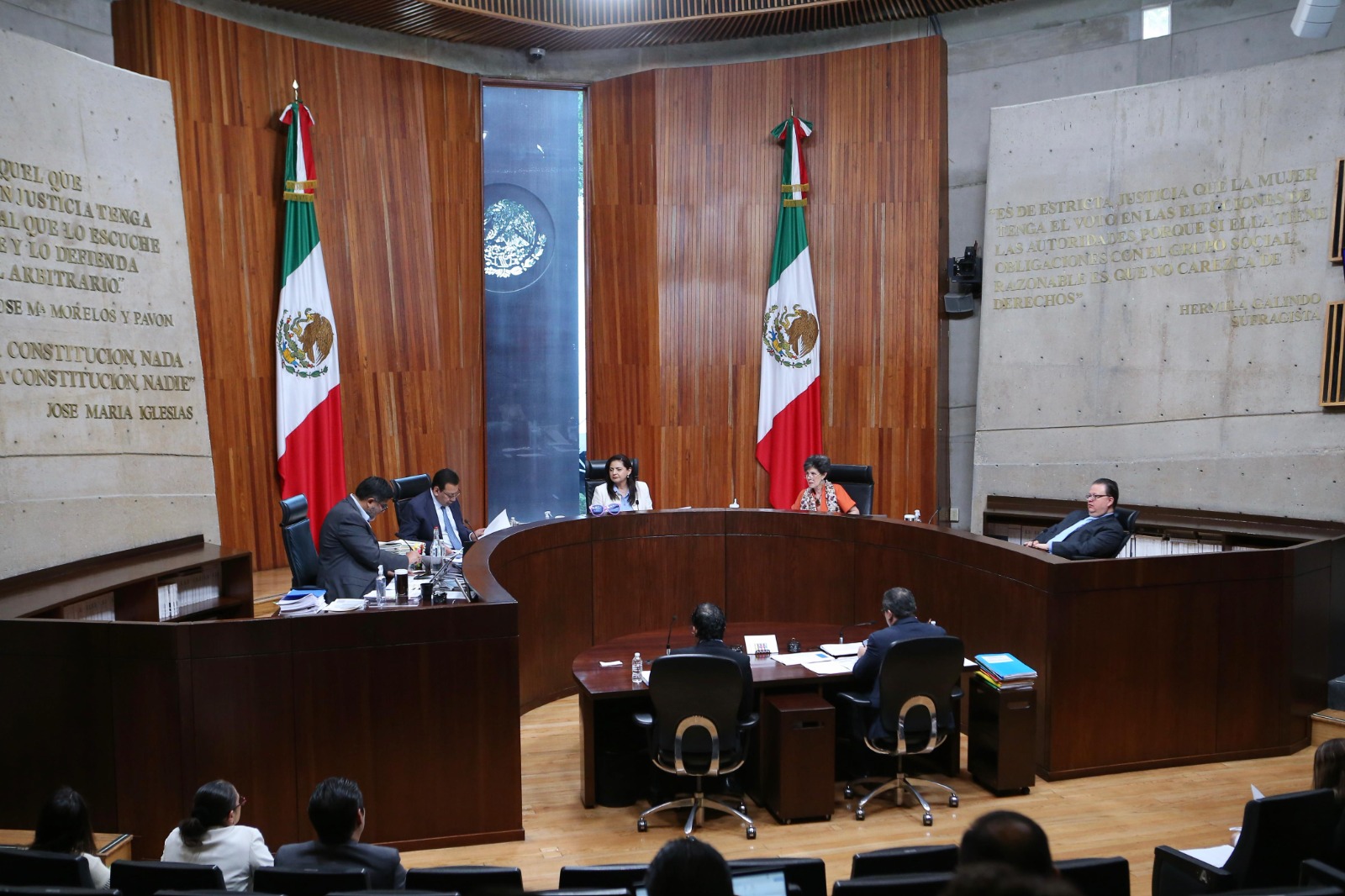 Revoca TEPJF los criterios de “paridad” de género del INE que afectaban a  magistradas y juezas electas