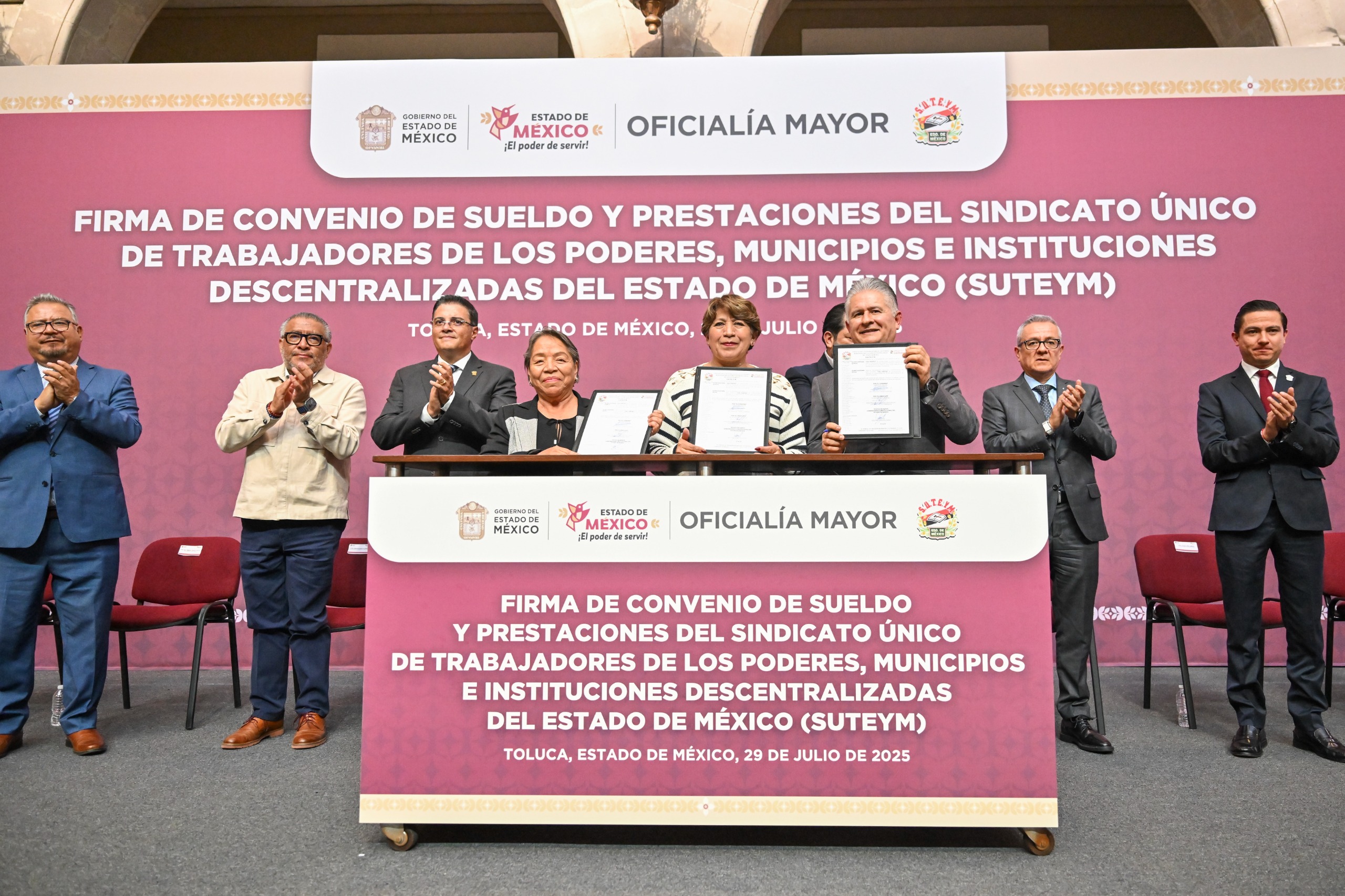 concreta-dga-incremento-al-salario-de-servidores-publicos-y-los-exhorta-a-servir-con-dignidad-a-la-ciudadania