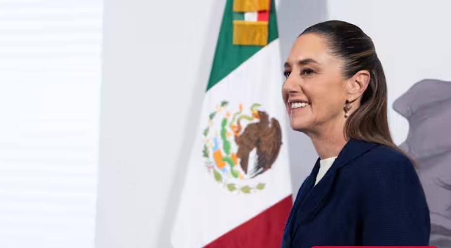 Sheinbaum se   ríe de críticas   por supuesto  &quot;autoritarismo&quot;  en Reforma  Electoral de  traidores a   la democracia