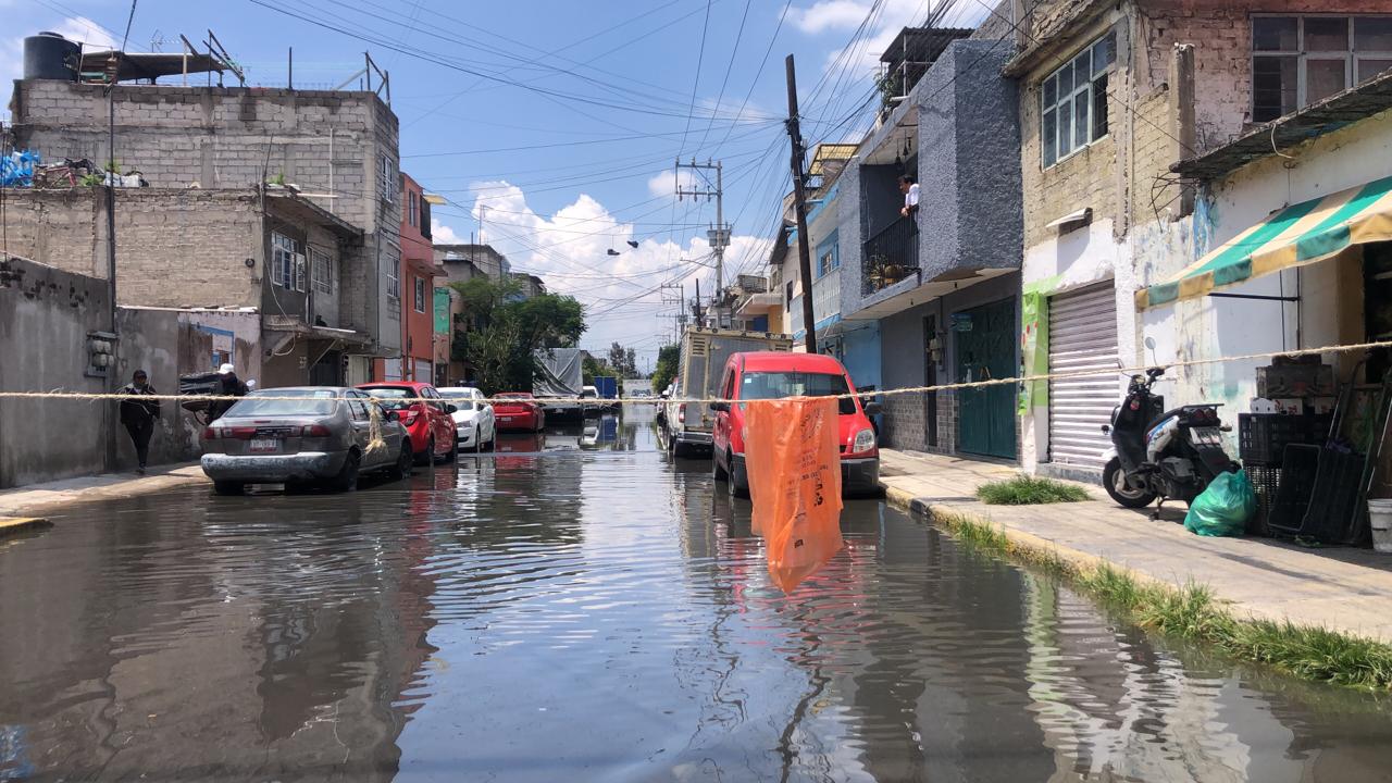Nezahualcóyotl  responde con  fuerza de 1,200  trabajadores   a inundación   de 315 hogares