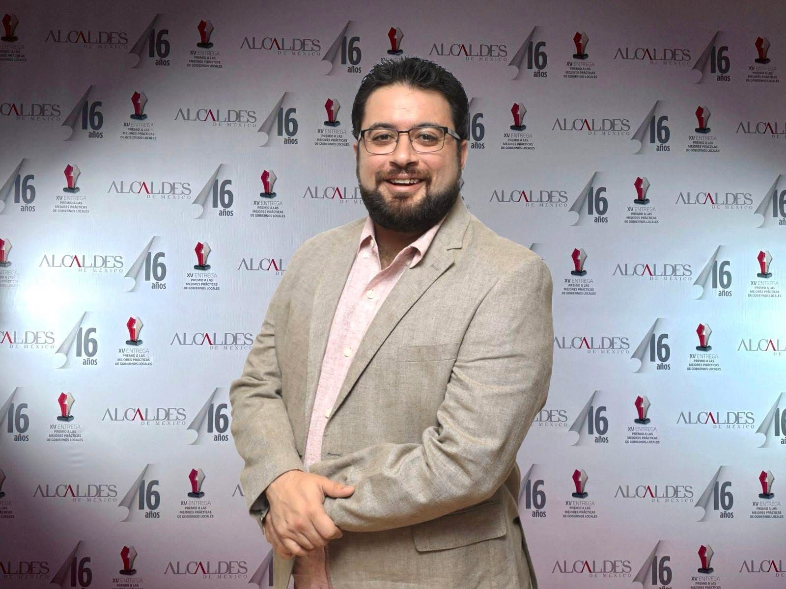 premian-al-alcalde-de-naucalpan-por-mejores-practicas-de-gobierno