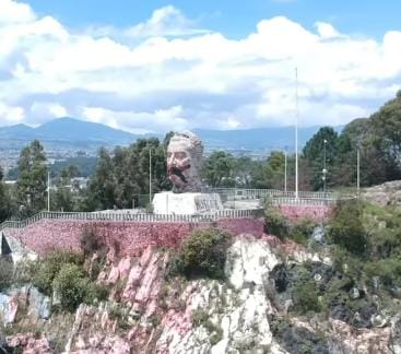 Encapuchados habrían planeado “quemar la cabezota” de López Mateos en C.U.; nadie se adjudica acto vandálico