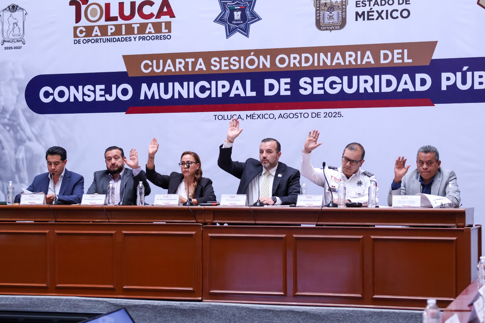 Toluca avanza en instalación de botones de pánico y remoción de ambulantaje