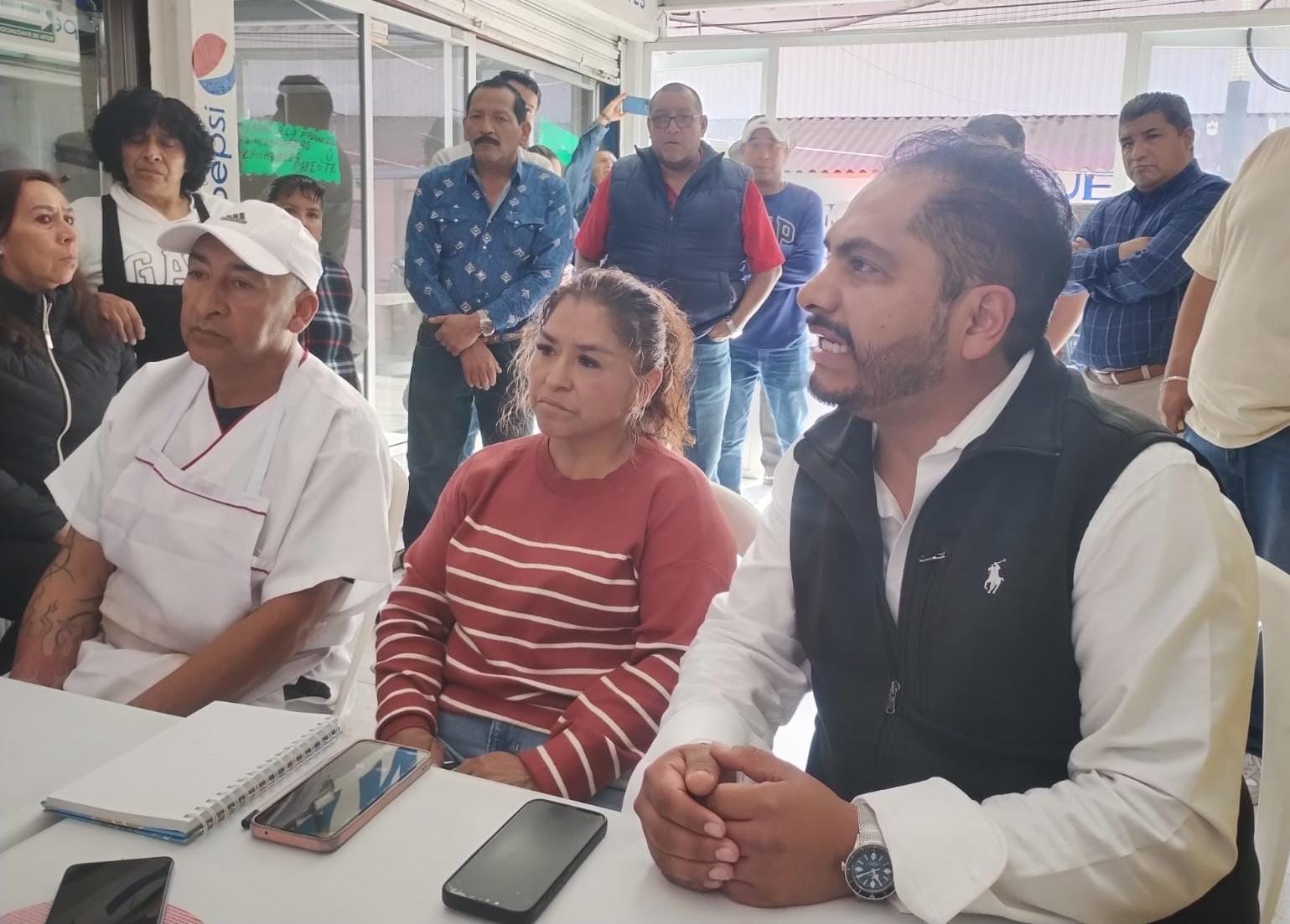 complicidad-entre-mafias-de-ambulantes-y-autoridades-corrupcion-y-amenazas-denuncian-en-mercado-juarez