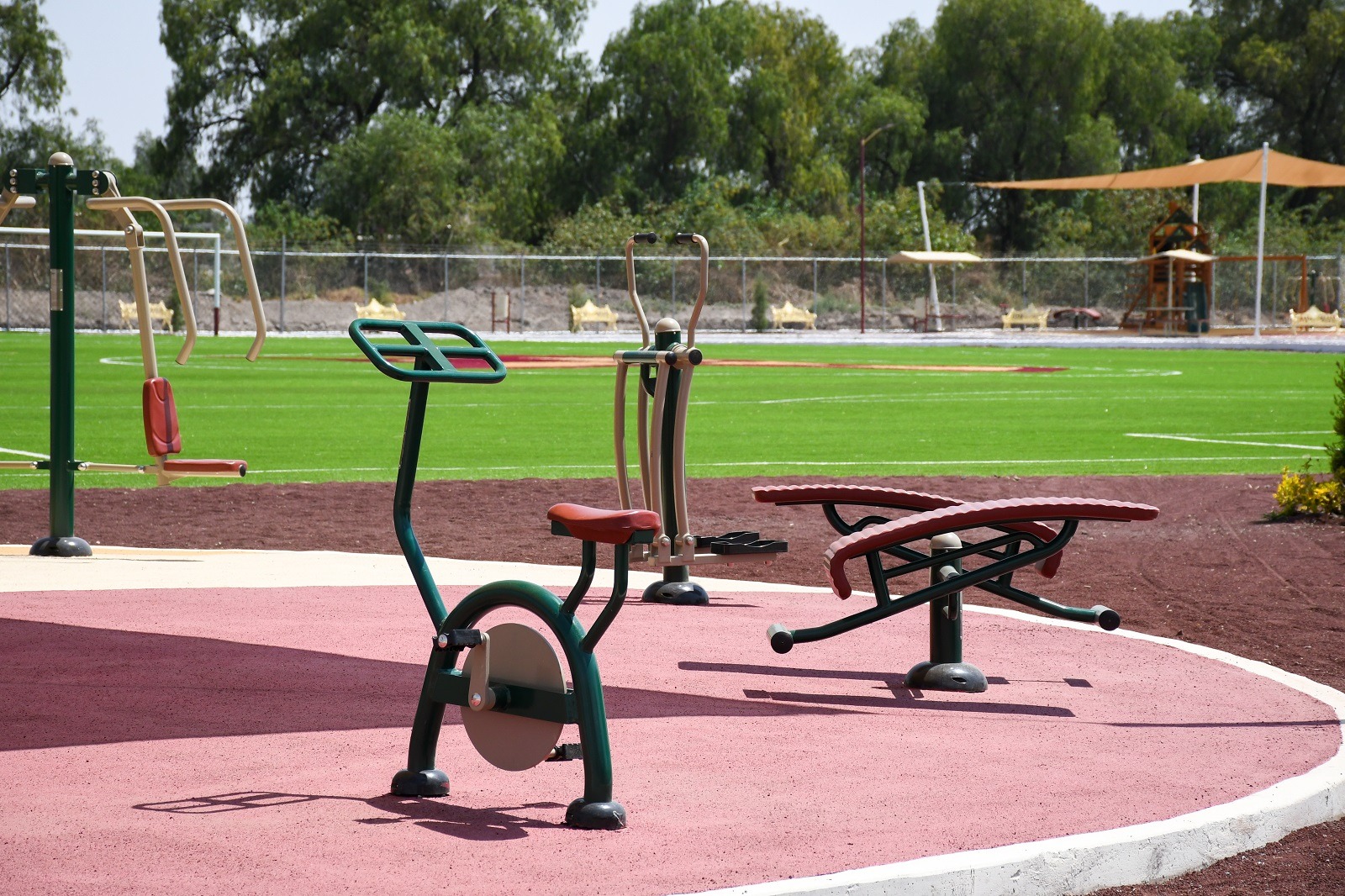 Promueve el  GEM cultura  física con  instalación  de gimnasios  al aire libre