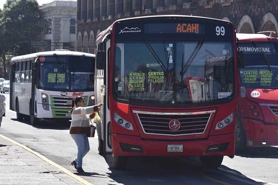 al-margen-de-la-ley-opera-el-transporte-publico-y-quieren-encarecer-el-pasaje