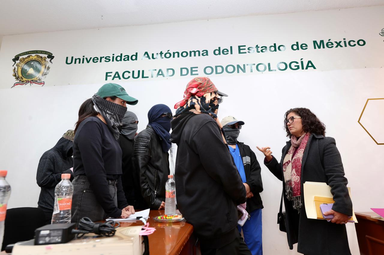 piden-mejores-instalaciones-en-facultad-de-odontologia-rectora-dara-seguimiento-a-demandas