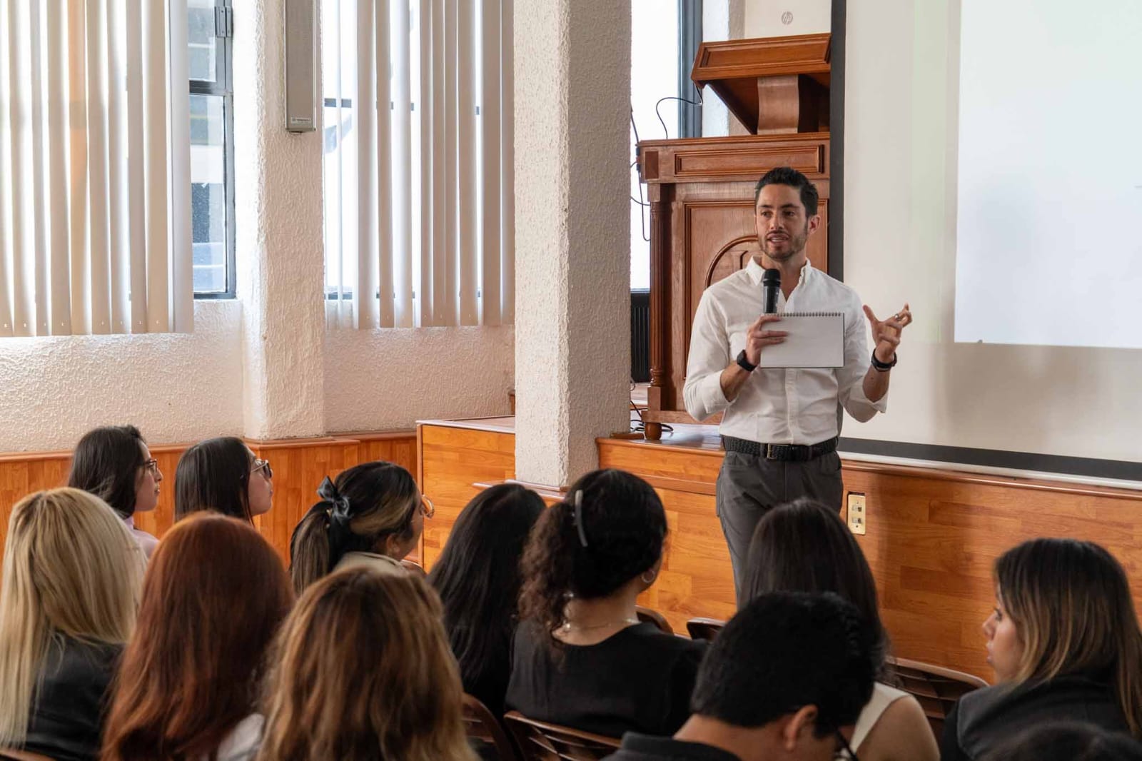 busca-pvem-responder-a-la-necesidad-de-vivienda-para-jovenes-en-el-congreso