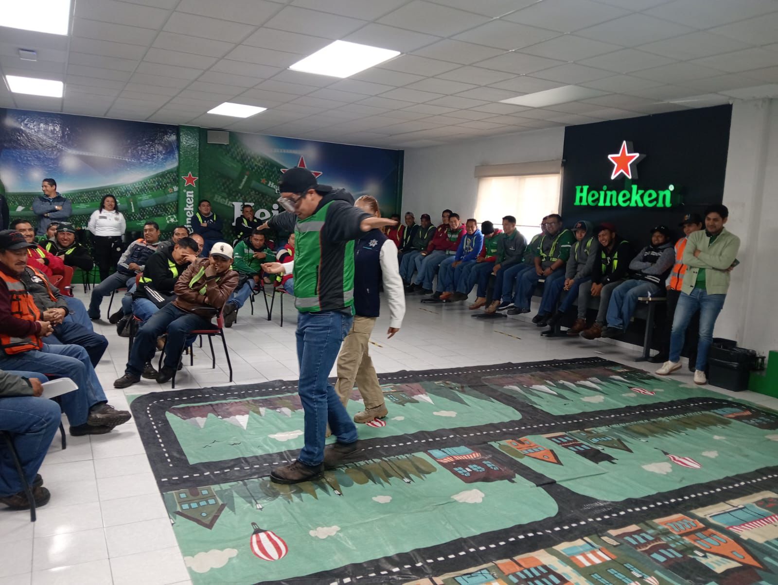 Concientizan a transportistas de Toluca sobre efectos fatales de conducir bajo  influjo del alcohol