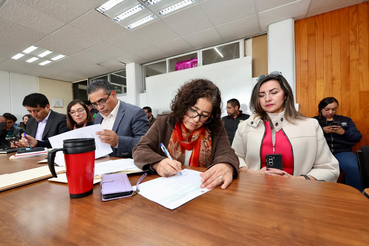 Martha Zarza constata la operación en Facultad de Ciencias y da seguimiento a acuerdos con su comunidad