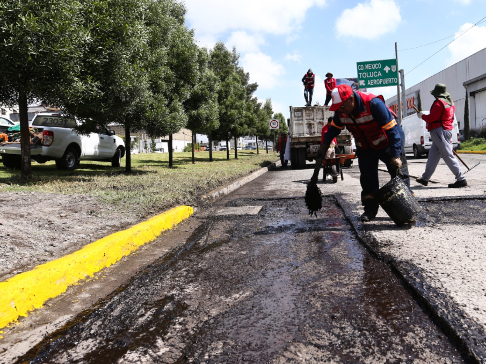 inicia-jcem-rehabilitacion-de-avenidas-en-san-mateo-atenco-seran-intervenidos-20-kilometros