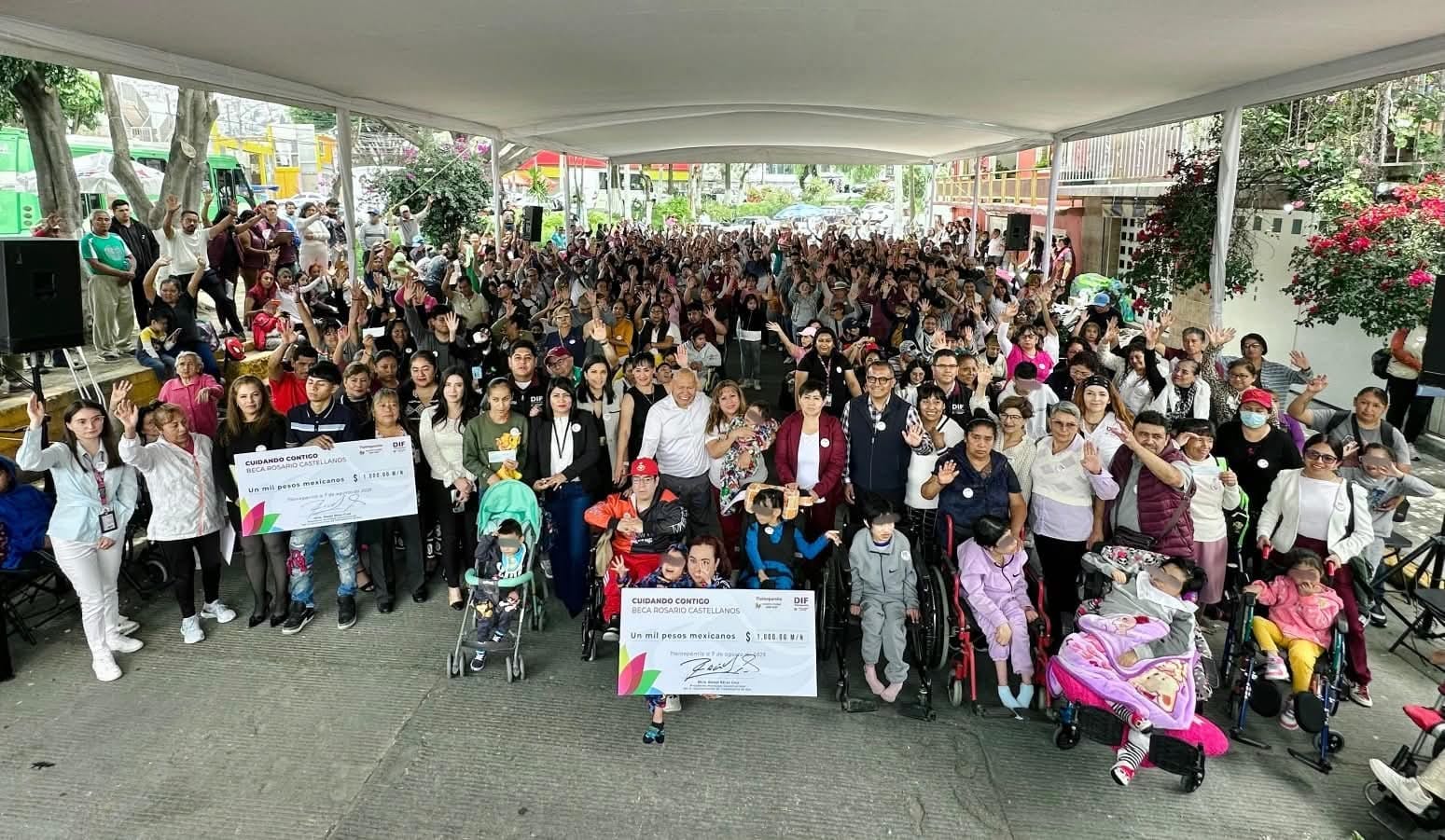 reconoce-con-becas-gobierno-de-tlalnepantla-a-personas-cuidadoras