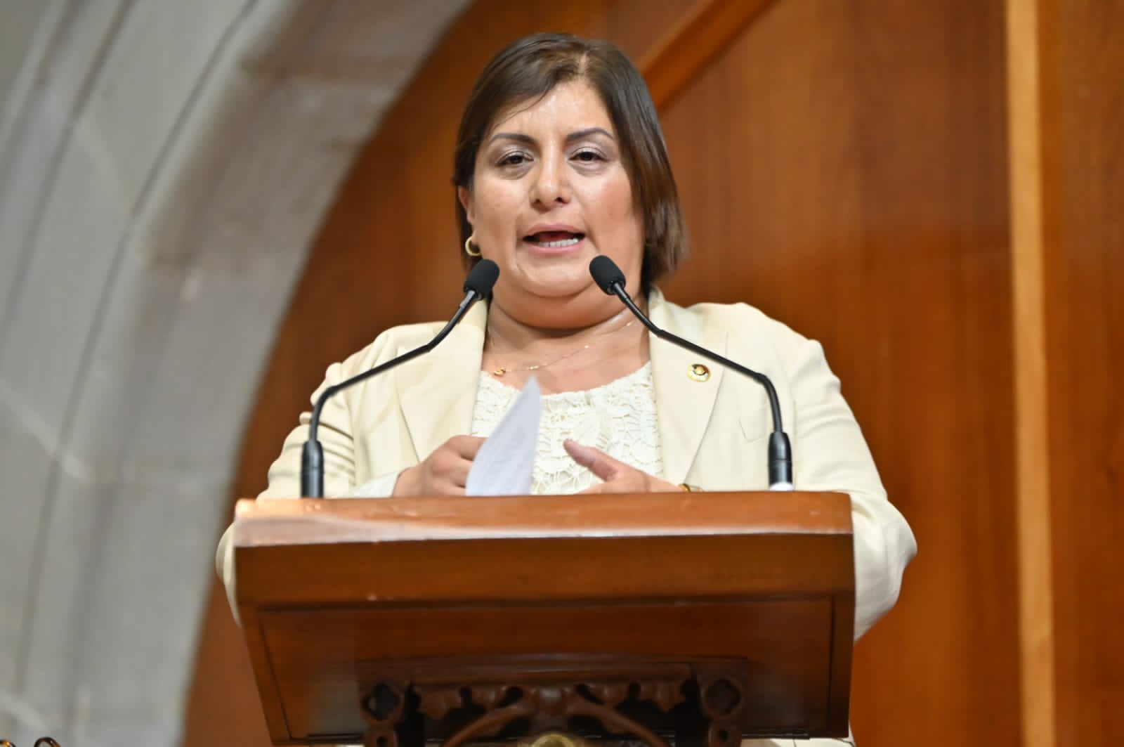 Salud mental debe ser eje en planes de estudio: Sandra Santos