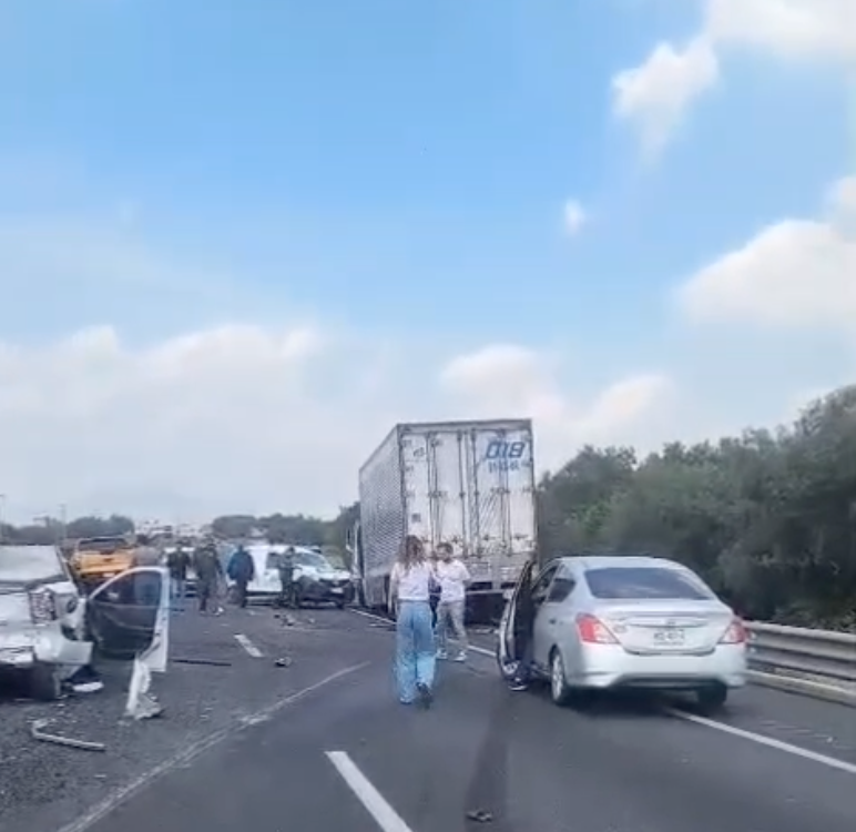 choque-multiple-en-cem-deja-por-lo-menos-seis-lesionados