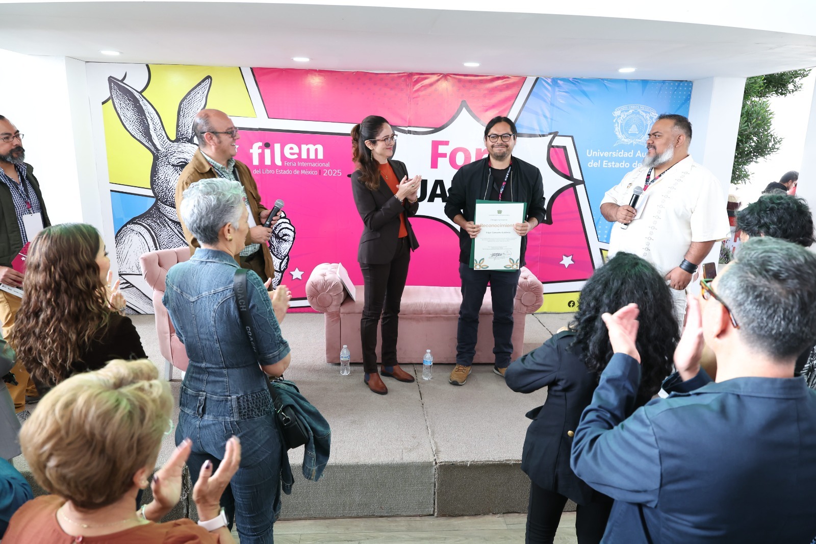 edgar-camacho-un-referente-internacional-de-novela-grafica-orgullosamente-hecho-en-uaem