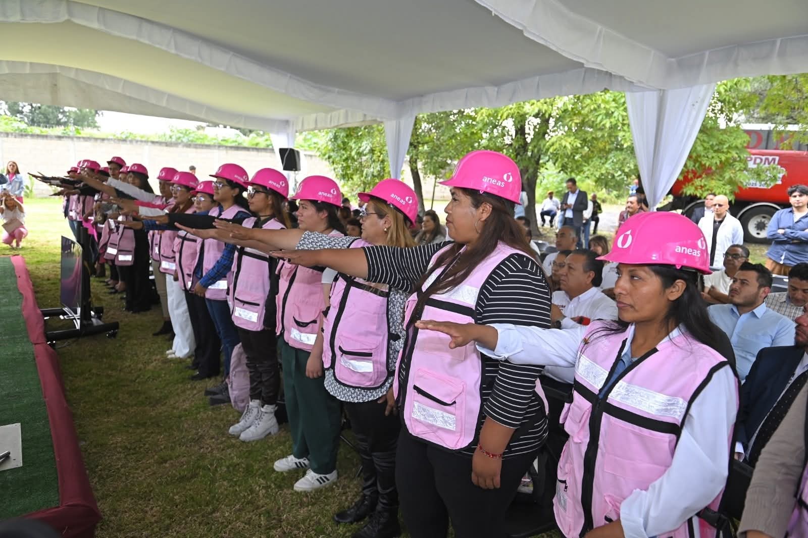 cascos-rosas-el-programa-de-tlalnepantla-que-promueve-la-equidad-de-genero-en-el-organismo-de-agua-municipal