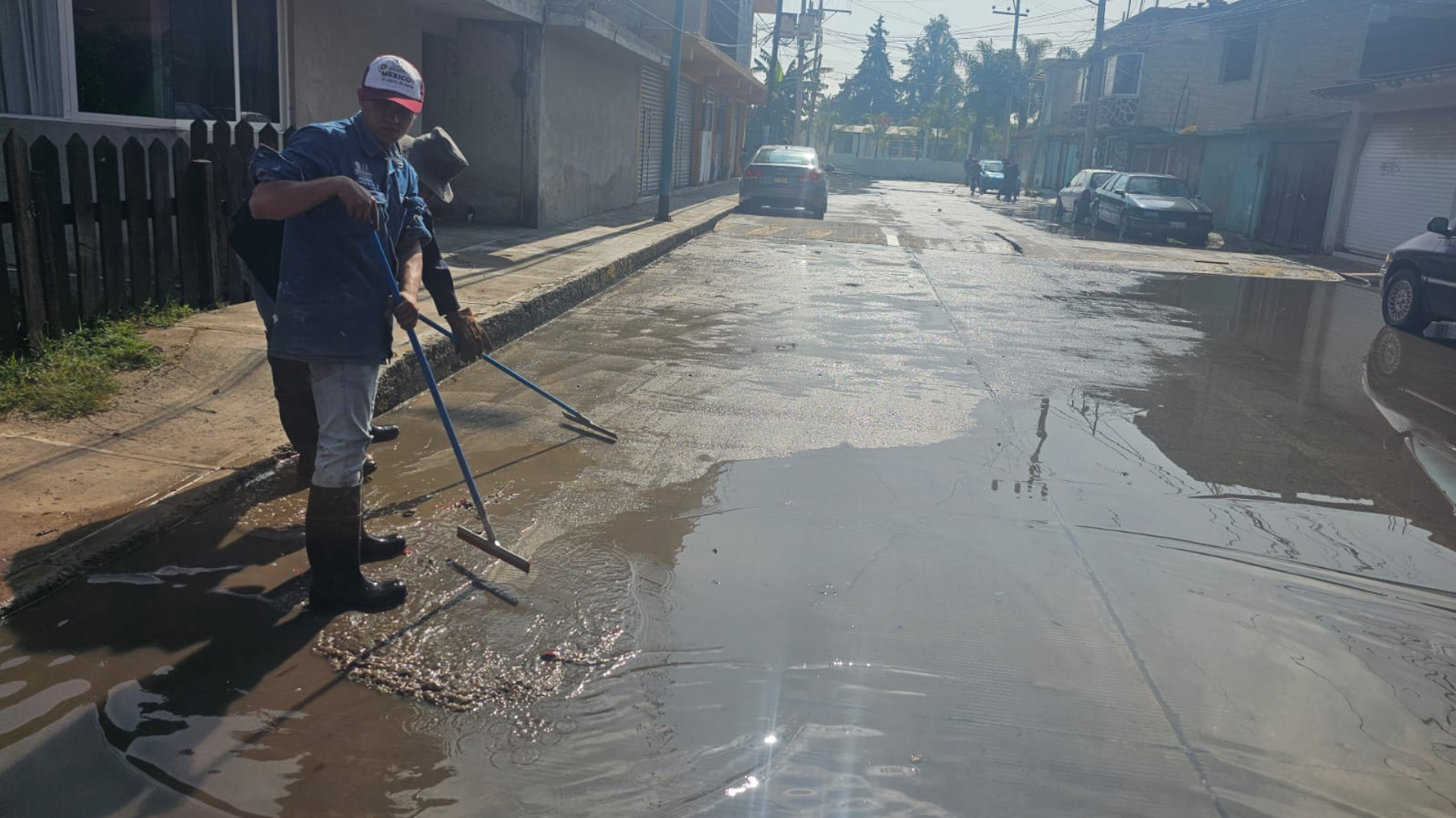 atiende-grupo-tlaloc-a-las-familias-de-san-mateo-ixtacalco-cuautitlan-izcalli-tras-lluvias-de-los-ultimos-dias