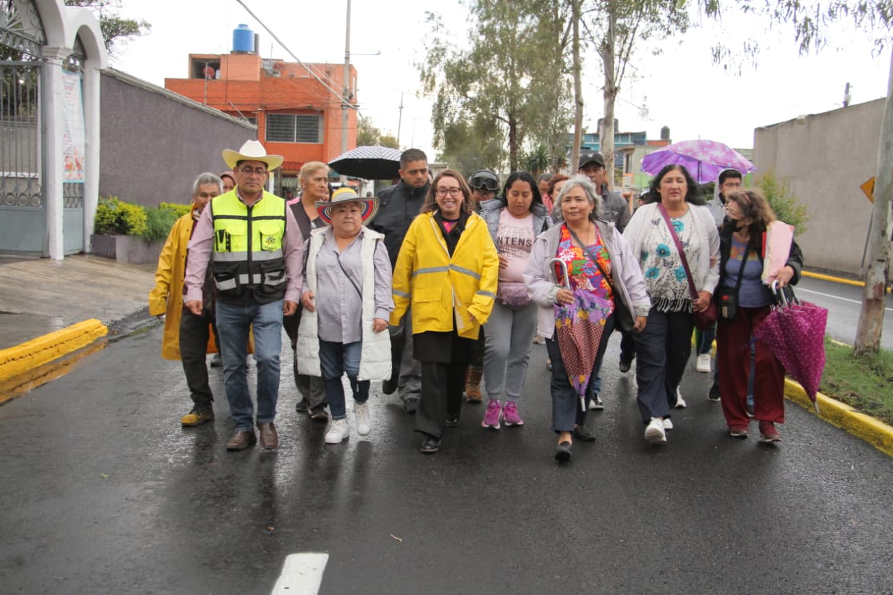 con-participacion-ciudadana-y-equipo-propio-ayuntamiento-de-ecatepec-pavimenta-28-km-de-av-altavilla
