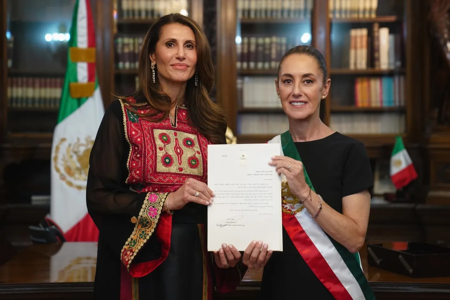 se-pronuncia-sheinbaum-por-detener-el-genocidio-en-gaza-y-reconoce-a-palestina-como-estado