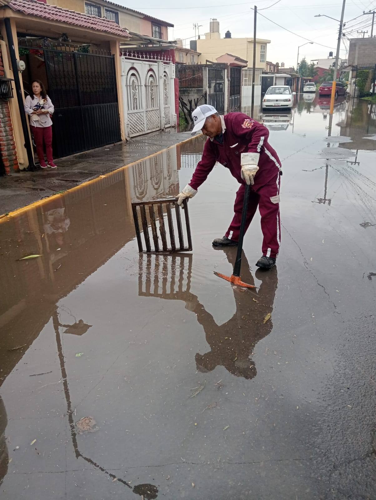 toluca-bajo-amenaza-de-inundaciones-y-la-basura-congestiona-los-drenajes