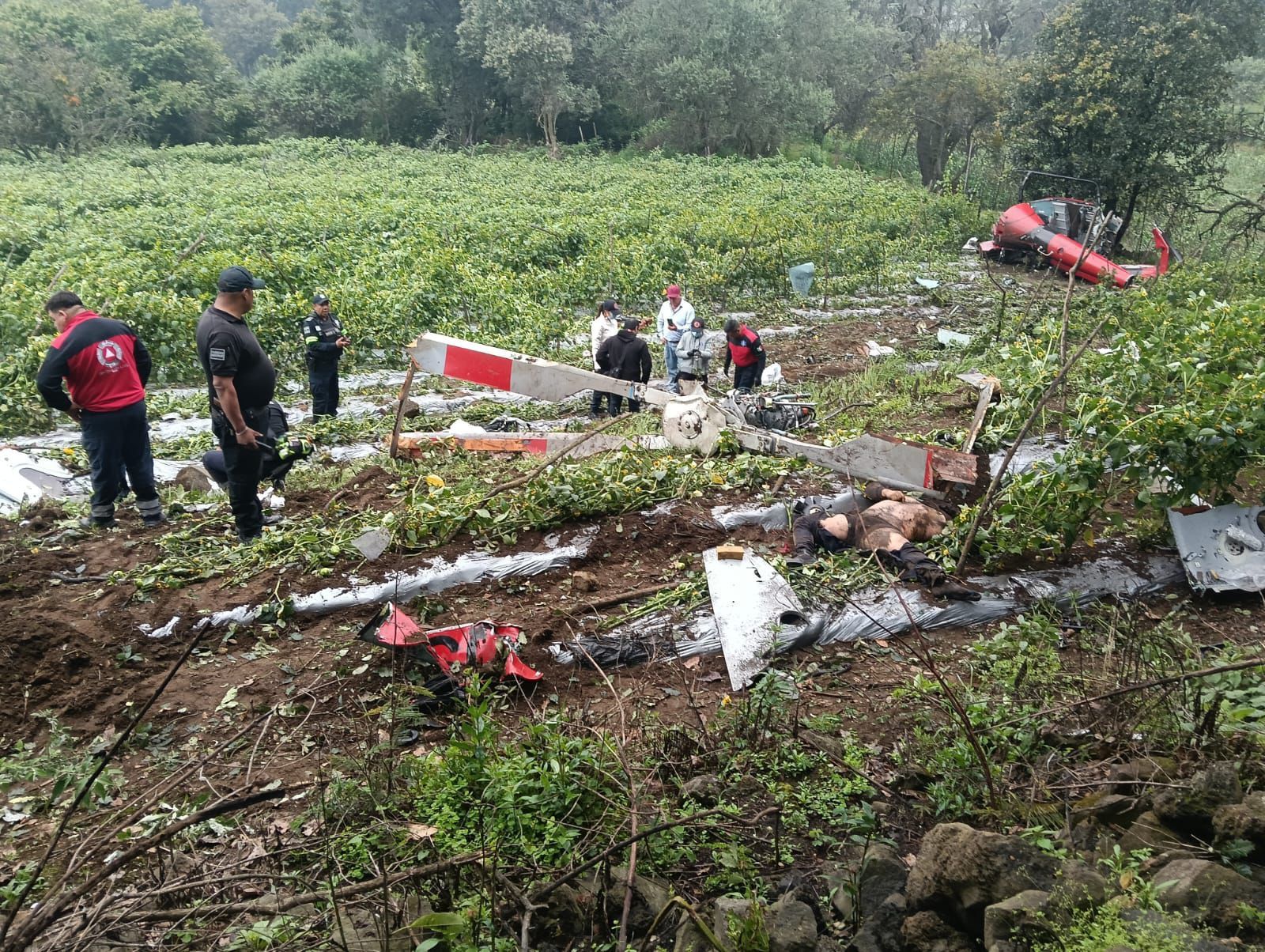 se-desploma-helicoptero-en-tepetlixpa-se-registran-2-defunciones