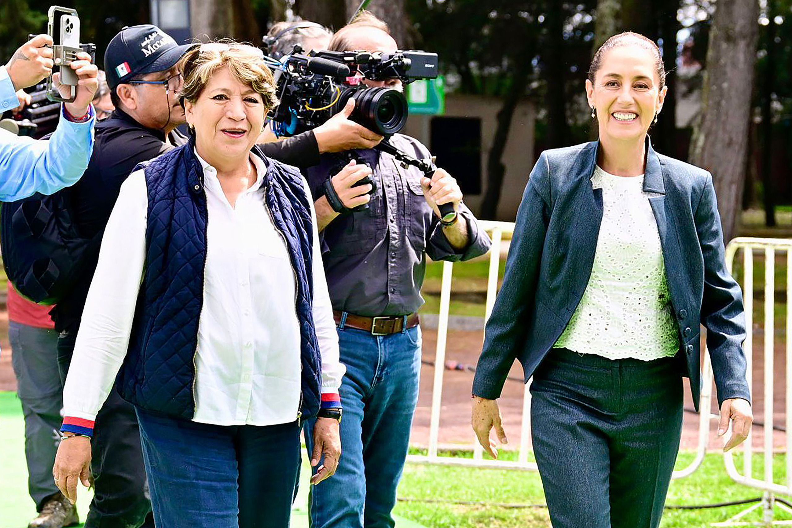 gobernadora-delfina-gomez-recibe-a-la-presidenta-claudia-sheinbaum-en-el-estado-de-mexico-en-el-marco-de-su-primer-informe