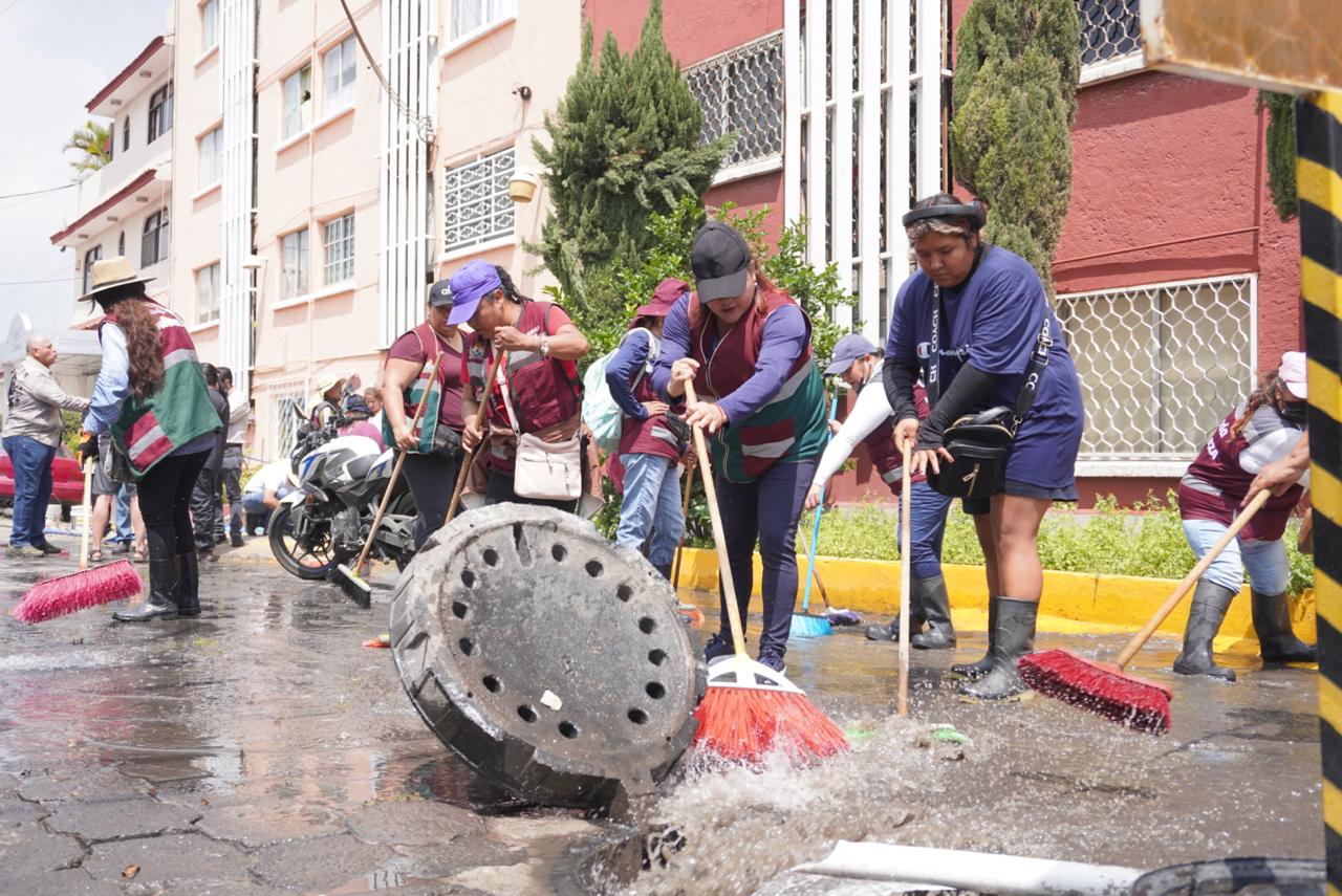 instalan-centro-de-acopio-para-apoyo-de-familias-afectadas-por-lluvias-en-nezahualcoyotl