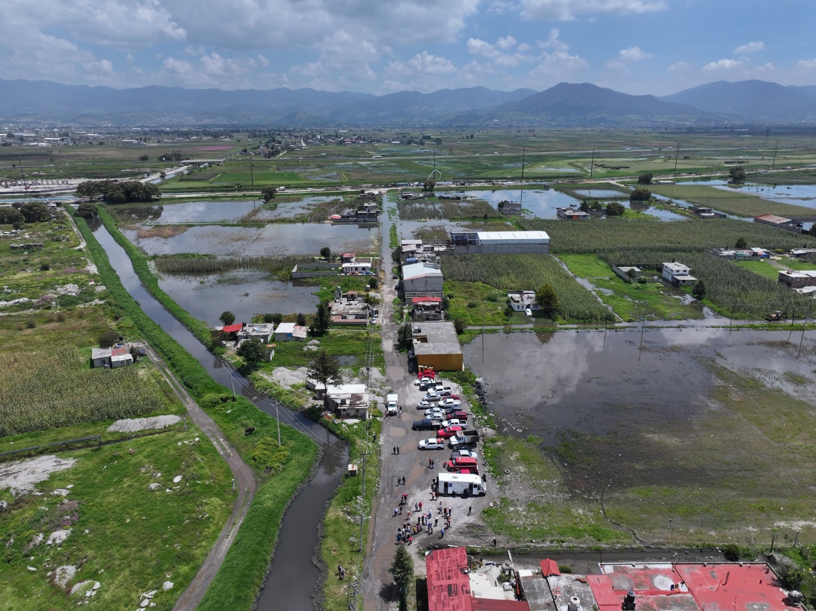 permanecen-bajo-el-agua-2-comunidades-en-toluca-la-basura-factor-principal-de-la-inundacion