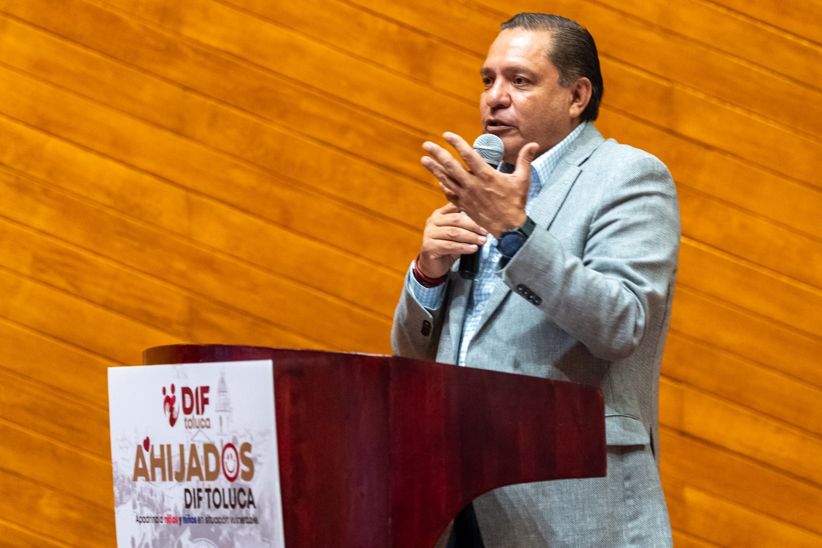 Autorizan dos restaurantes con venta de alcohol cerca de escuelas en Toluca