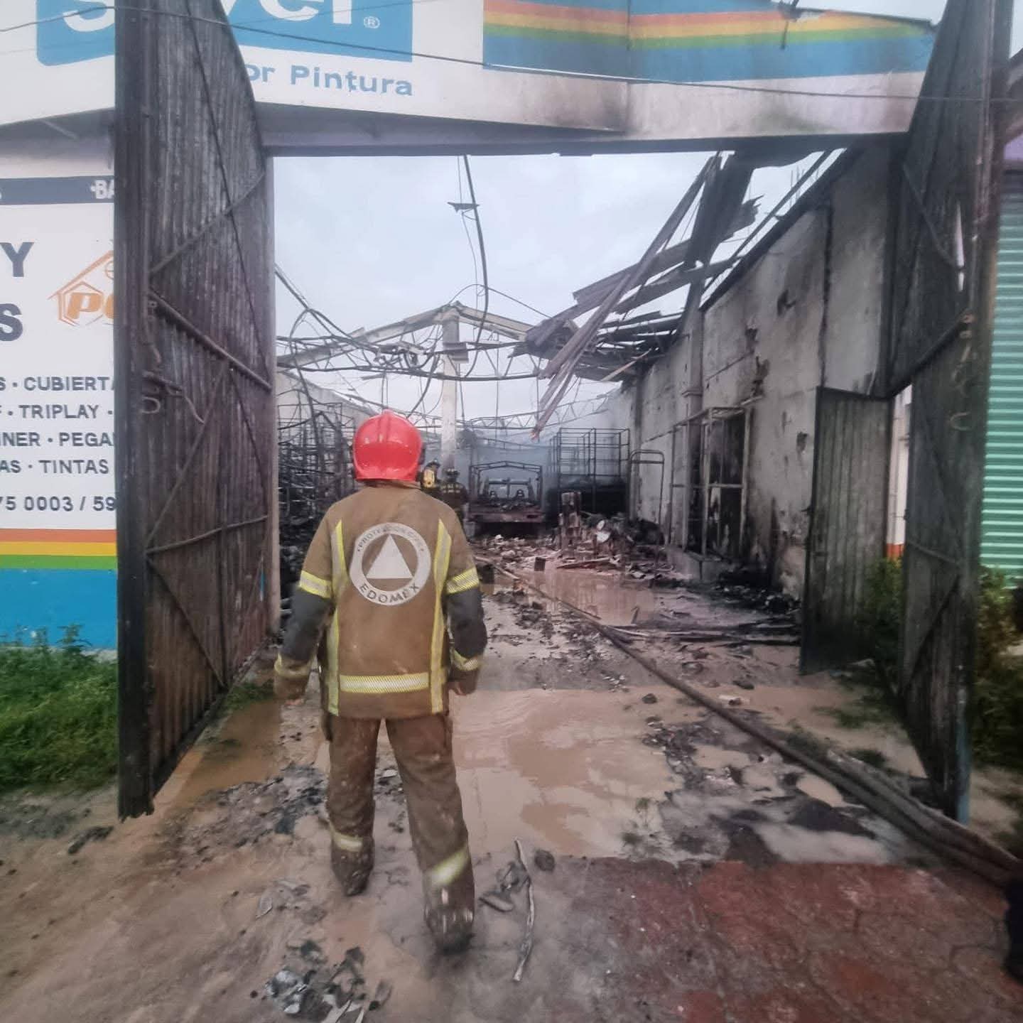incendio-consume-madereria-en-tepetlixpa