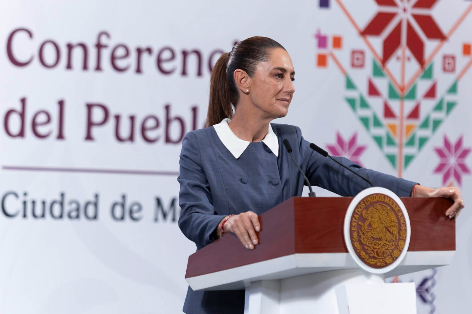con-todo-el-gobierno-atiende-la-reapertura-de-caminos-danados-por-lluvias-en-5-estados-sheinbaum