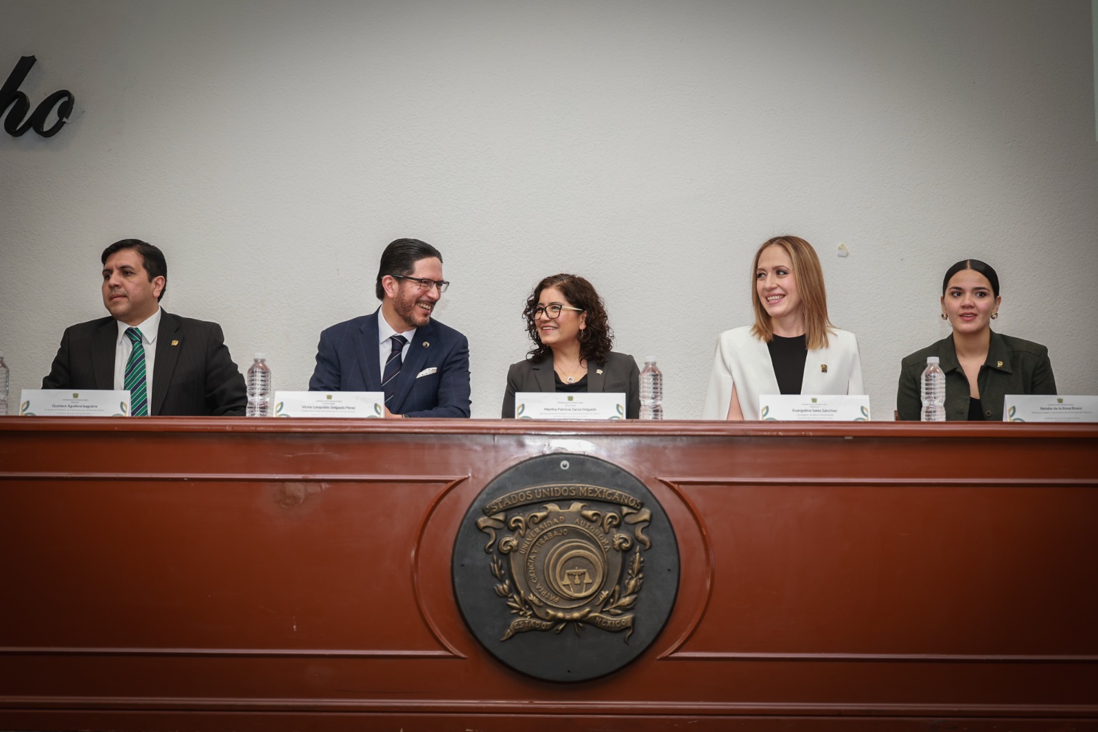 Estudiantes  aportan el   75% de las  propuestas  para reformar  a la UAEM:  Martha Zarza