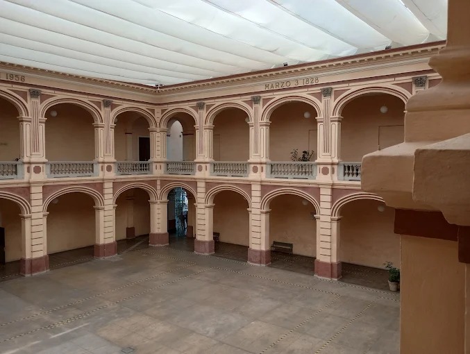 Va consulta estudiantil para decidir nuevo rumbo del Edificio de Rectoría de la UAEM
