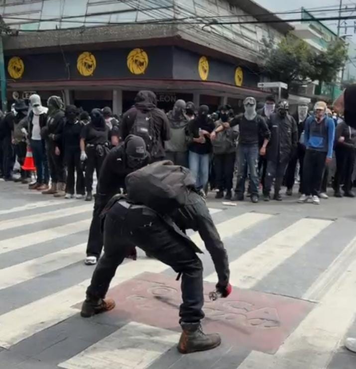 Amenazaban  manifestantes  a ciudadanos  y comercios  el 2 de octubre,  coinciden los  artesanos  de Alfeñique