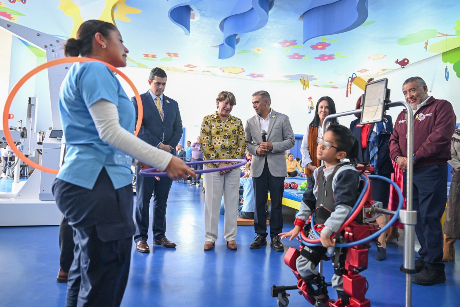 dona-el-gem-25-mdp-al-teleton-para-rehabilitar-a-menores-con-autismo-y-discapacidad